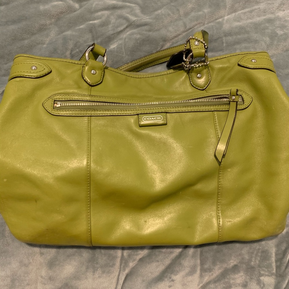 Beautiful SV/Grass Green Leather Retro Coach Bag